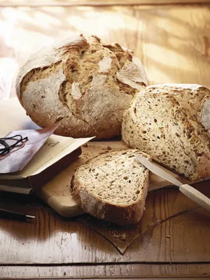 Ekşi Mayalı Tam Buğday Ekmeği